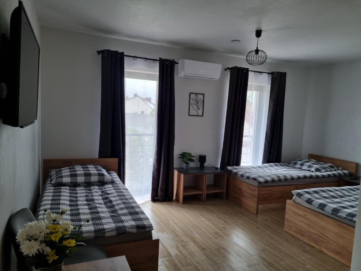 Pokoje Pod Wietrznia Kielce Bagian luar foto